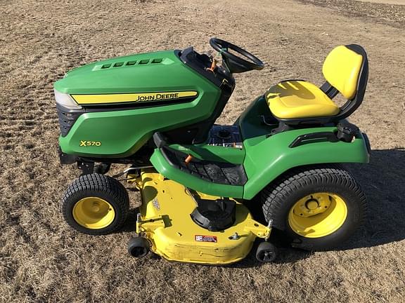 Image of John Deere X570 equipment image 1