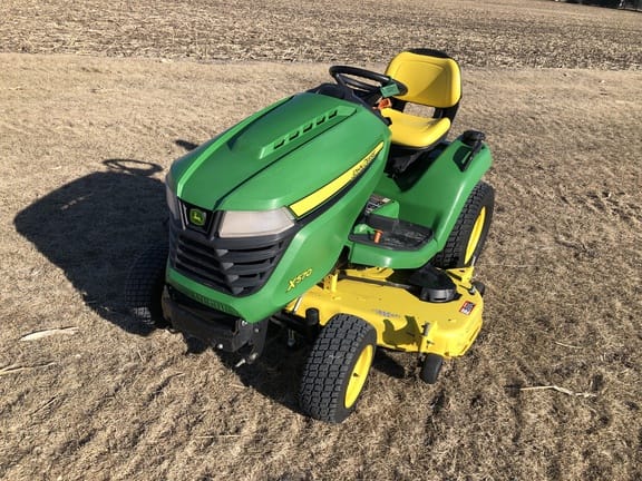 2022 John Deere X570 Equipment Image0