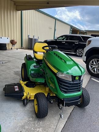 Image of John Deere X570 equipment image 1