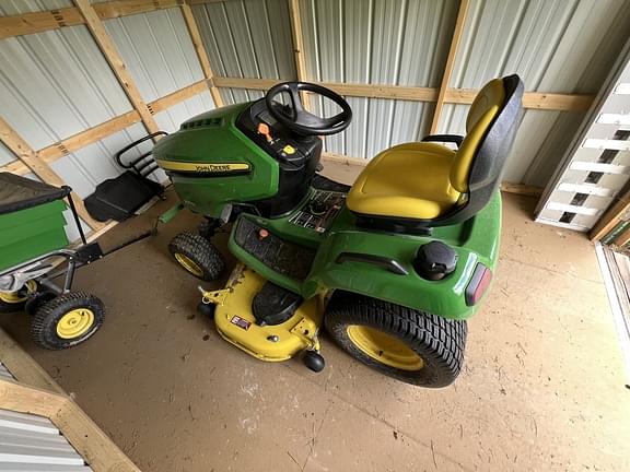 Image of John Deere X570 equipment image 1