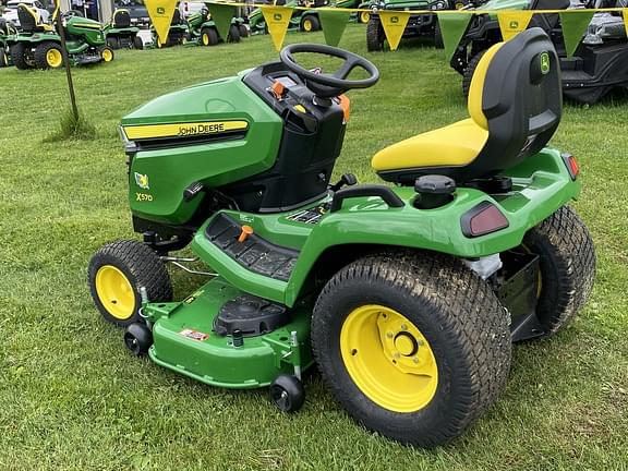 Image of John Deere X570 equipment image 2