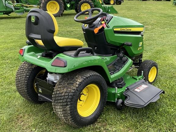 Image of John Deere X570 equipment image 4