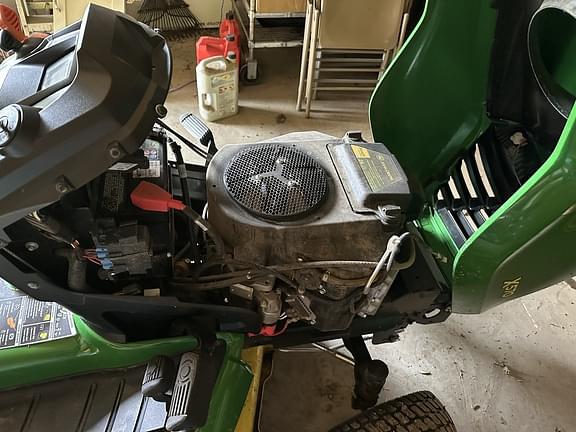 Image of John Deere X570 equipment image 3