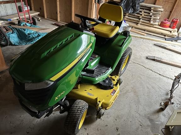 Image of John Deere X570 equipment image 1