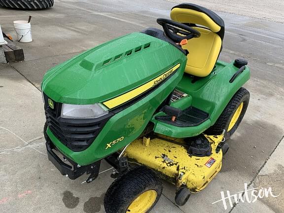 Image of John Deere X570 equipment image 1