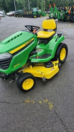 Image of John Deere X570 equipment image 2