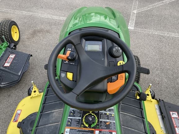 Image of John Deere X570 equipment image 4