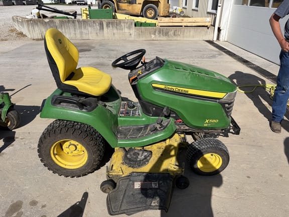 2022 John Deere X580 Equipment Image0
