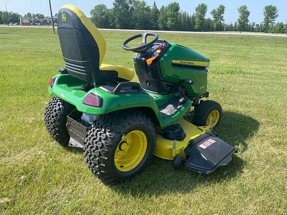 Image of John Deere X580 equipment image 4
