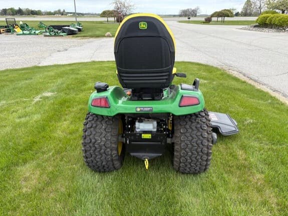Image of John Deere X580 equipment image 3