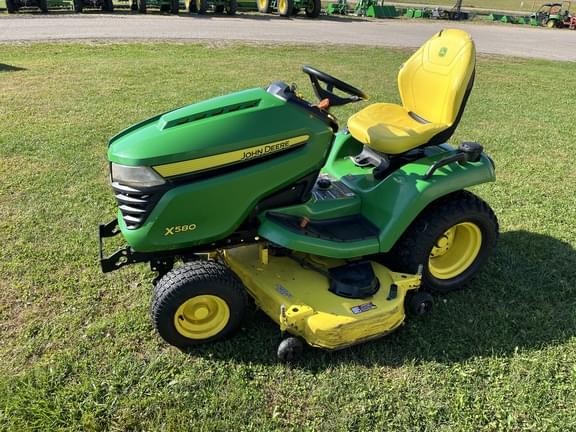 Image of John Deere X580 equipment image 1