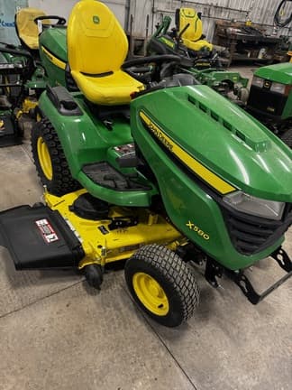 Image of John Deere X580 equipment image 3