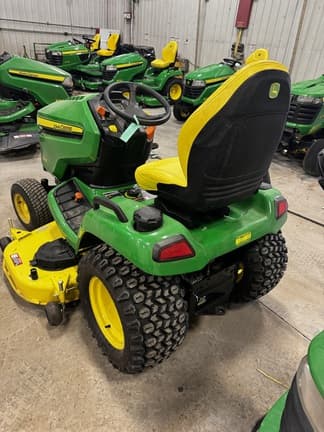 Image of John Deere X580 equipment image 2