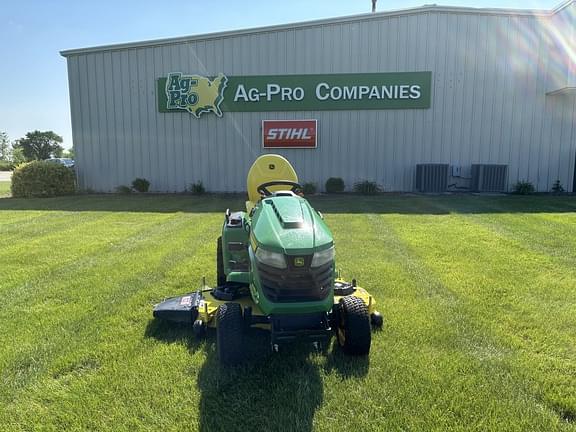 Image of John Deere X580 equipment image 2