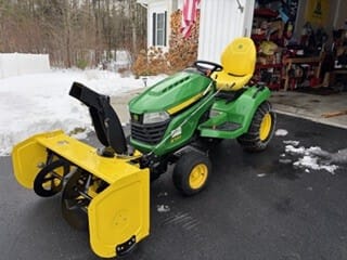 2022 John Deere X580 Equipment Image0
