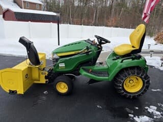 Image of John Deere X580 equipment image 4