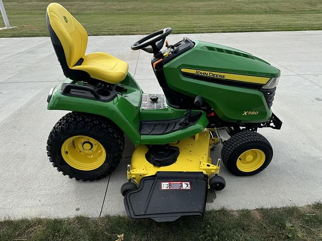 Image of John Deere X580 equipment image 2