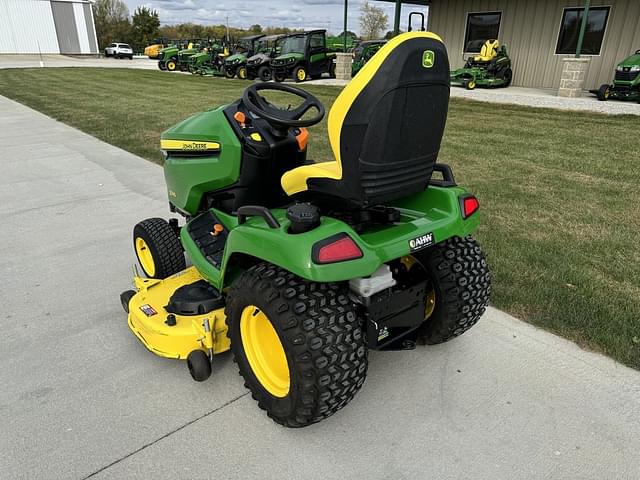 Image of John Deere X580 equipment image 3