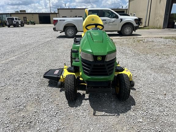 Image of John Deere X580 equipment image 3