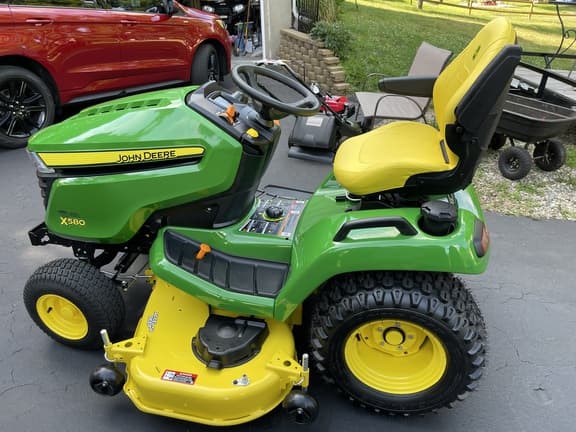 Image of John Deere X580 Image 0