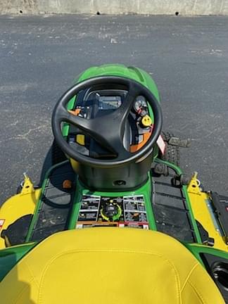 Image of John Deere X580 equipment image 3