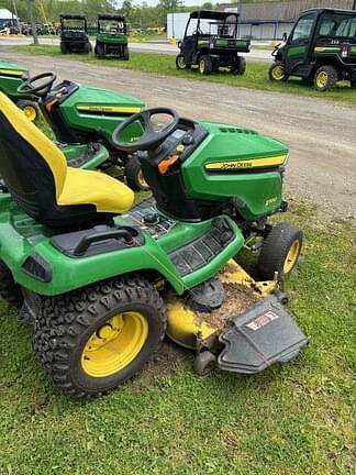 Image of John Deere X580 equipment image 2