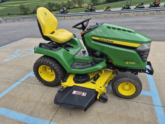 Image of John Deere X580 equipment image 1