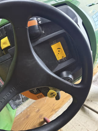 Image of John Deere X584 equipment image 2