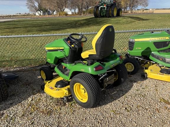Image of John Deere X584 equipment image 4