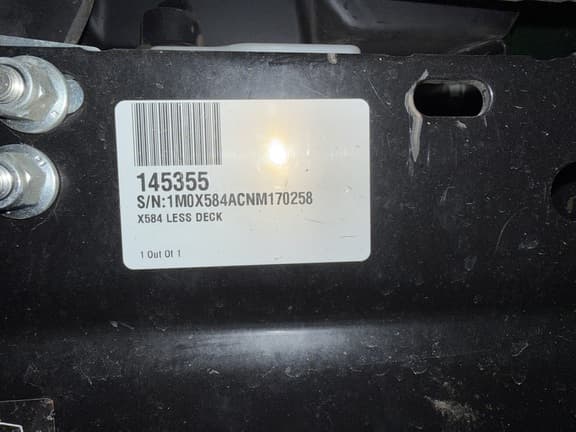 Image of John Deere X584 equipment image 3