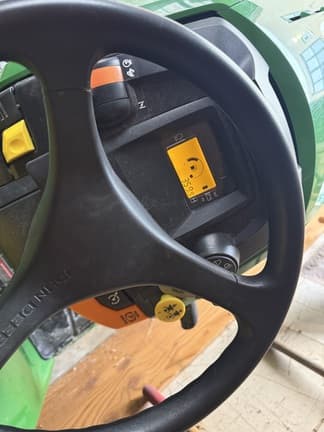 Image of John Deere X584 equipment image 2