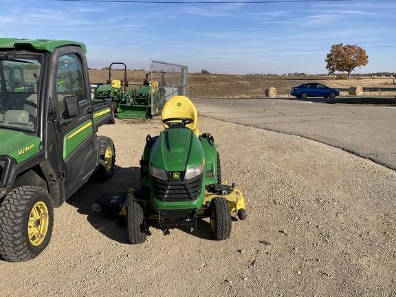 Image of John Deere X590 equipment image 1