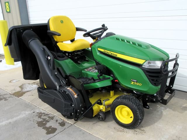 Image of John Deere X590 equipment image 1