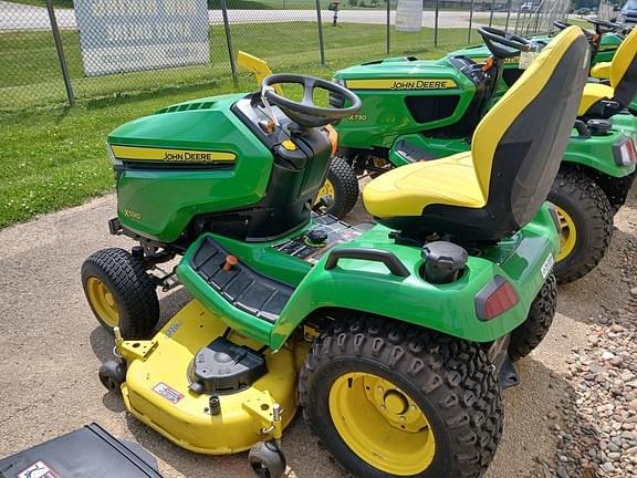Image of John Deere X590 equipment image 3