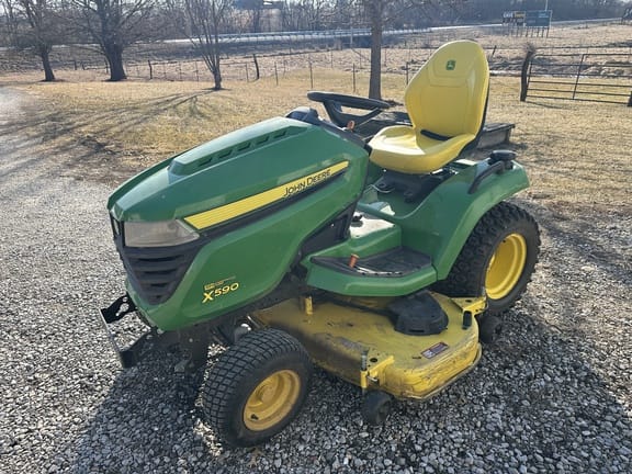 2022 John Deere X590 Equipment Image0