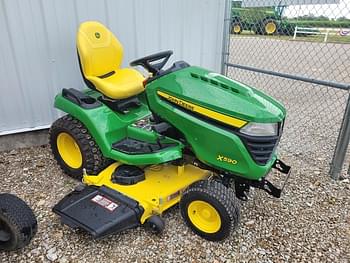 2022 John Deere X590 Equipment Image0