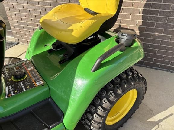 Image of John Deere X590 equipment image 3