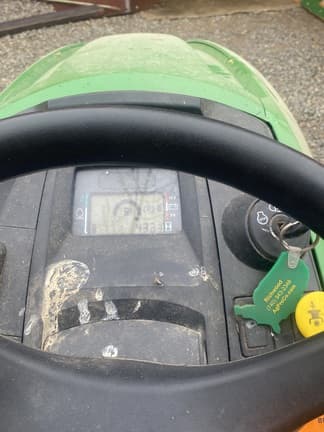 Image of John Deere X590 equipment image 4