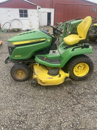 2022 John Deere X590 Equipment Image0