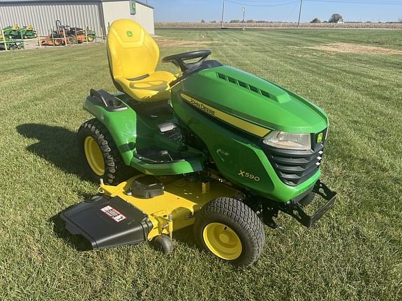 Image of John Deere X590 equipment image 1