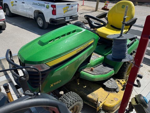 Image of John Deere X590 Primary image