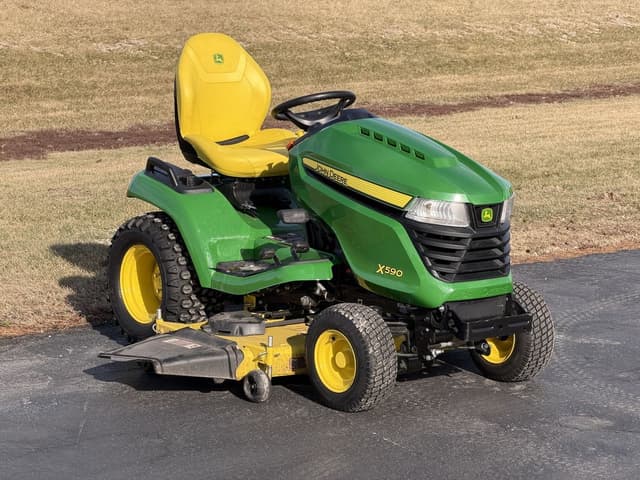 Image of John Deere X590 equipment image 1