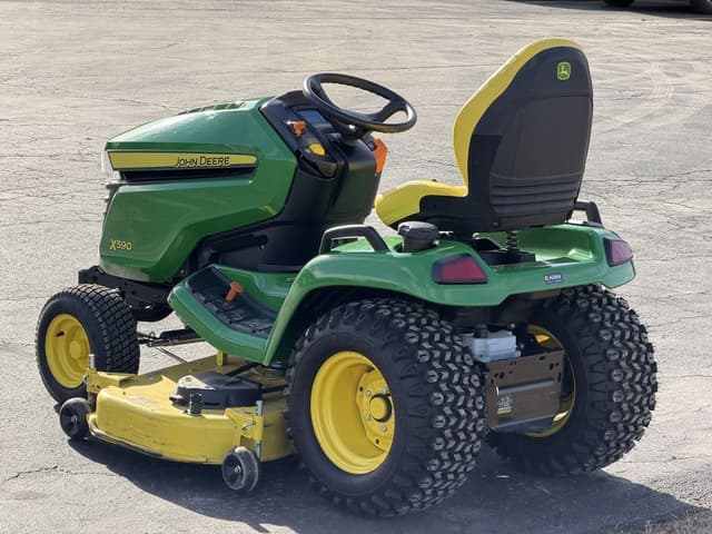 Image of John Deere X590 equipment image 4