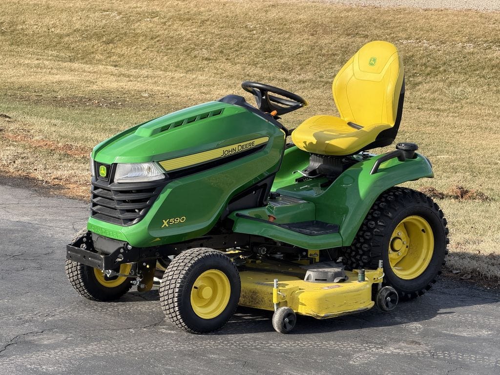 2022 John Deere X590 Image