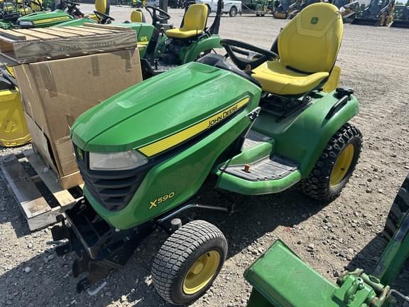Image of John Deere X590 equipment image 1