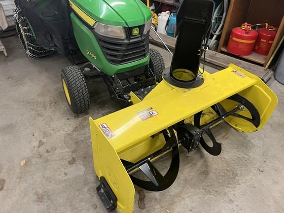 Image of John Deere X590 equipment image 3