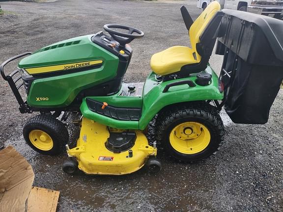 Image of John Deere X590 equipment image 1
