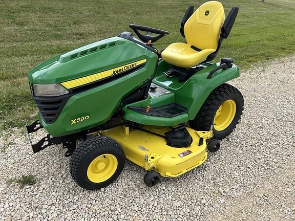 Image of John Deere X590 equipment image 1
