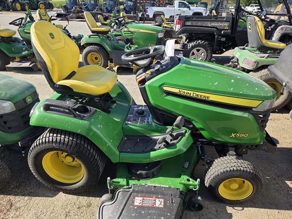 Image of John Deere X590 equipment image 1