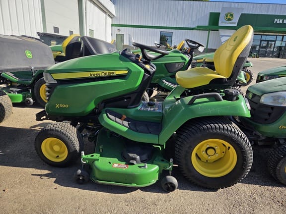 2022 John Deere X590 Equipment Image0